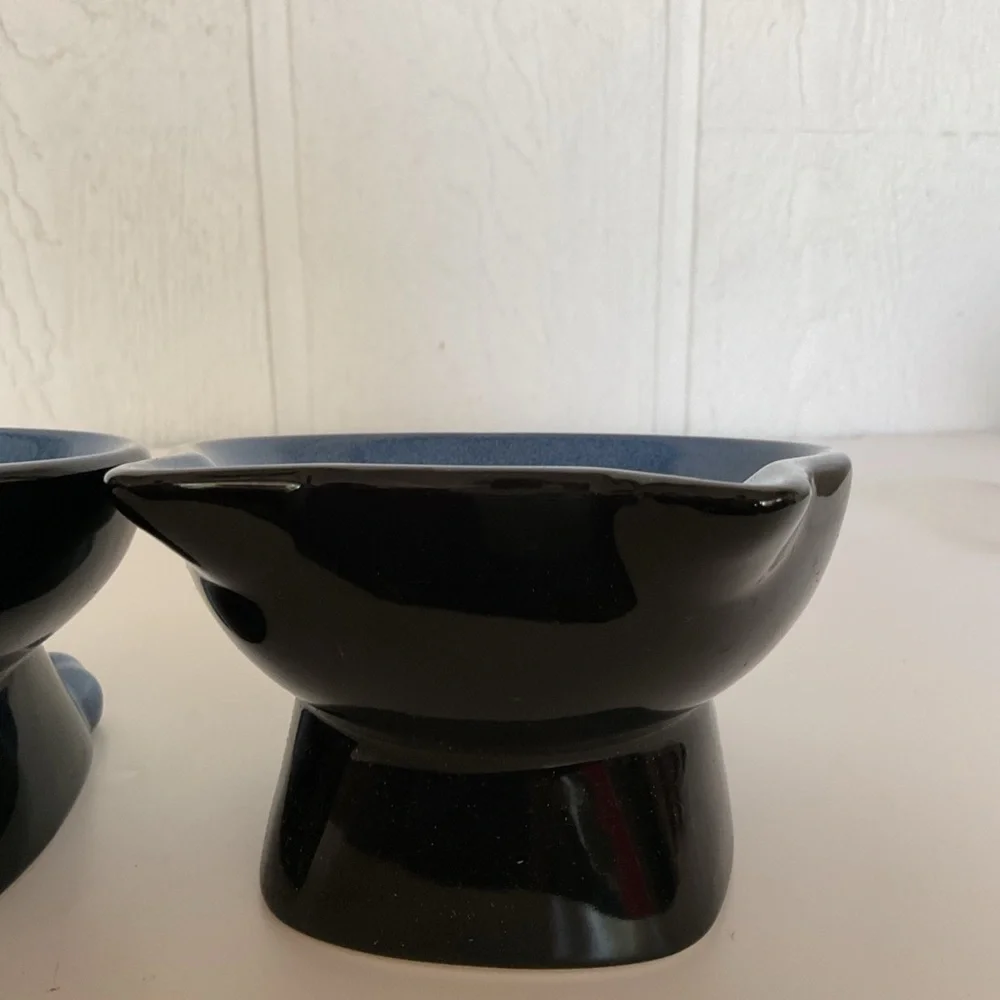 Nihow Slanted Elevated Cat Bowls Set of Two NWOT